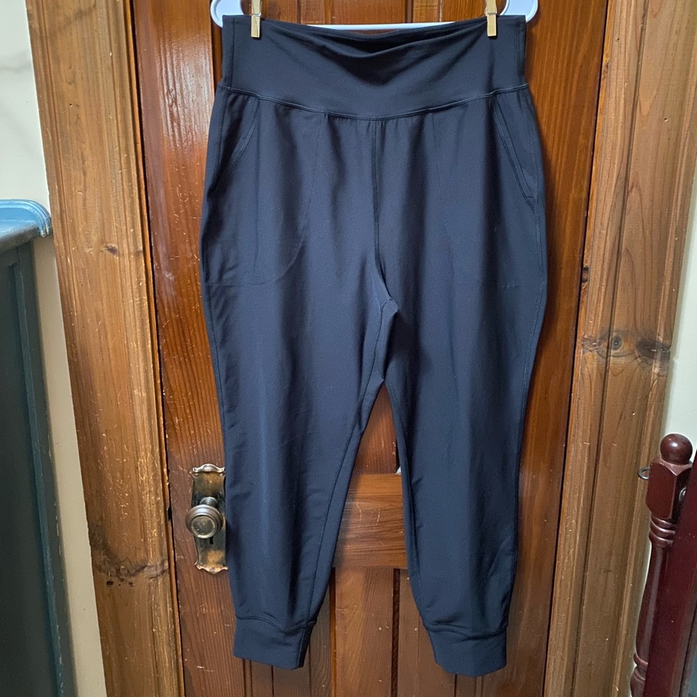 Old Navy Black High waisted Go-Dry Joggers